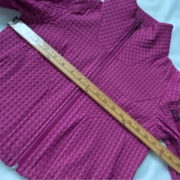 Lululemon Crop Fleece Jacket Grid Hiking Wild Berry Sonic Pink - Picture 9 of 10